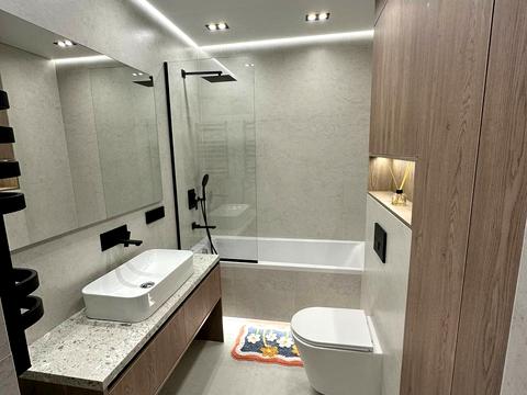 квартира за адресою Степана Бандери вул., (Будинок 4)