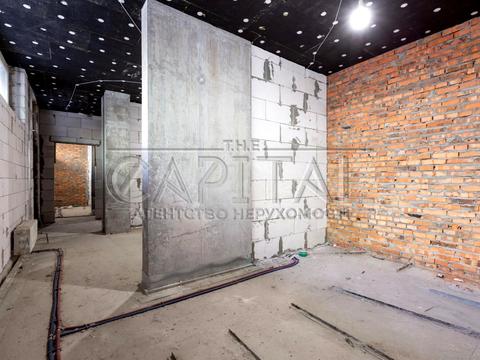 комерційна за адресою Київ, Тадея Рильського бульв., 1