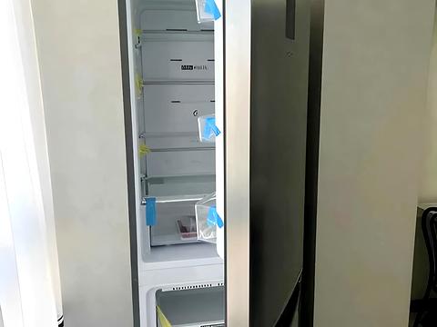 квартира за адресою Василя Симоненка вул., (Будинок 3)