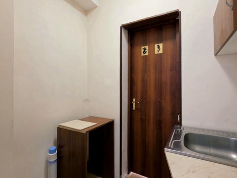 коммерческая по адресу Николая Михновского бульв. (Дружбы народов), 14-16