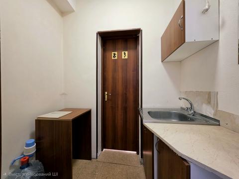 коммерческая по адресу Николая Михновского бульв. (Дружбы народов), 14-16