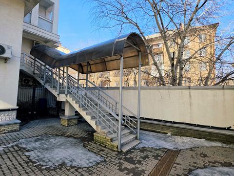 коммерческая по адресу Николая Михновского бульв. (Дружбы народов), 14-16