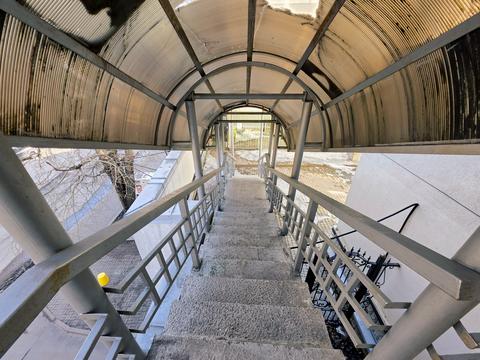 коммерческая по адресу Николая Михновского бульв. (Дружбы народов), 14-16