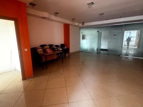 комерційна за адресою В'ячеслава Чорновола просп. (), 67г