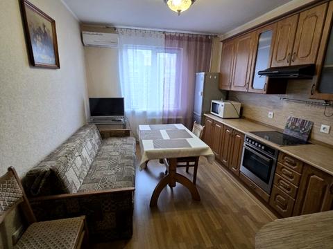 квартира за адресою Анни Ахматової вул., 41