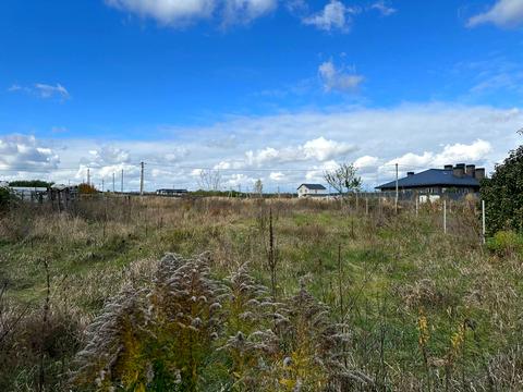 ділянка за адресою Вишнева вул., 18