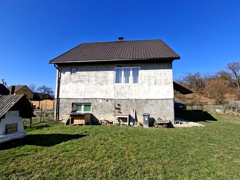 будинок за адресою вулиця Центральна