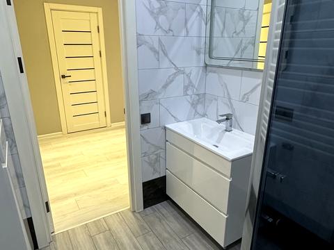 квартира за адресою Чорновола вул., 1