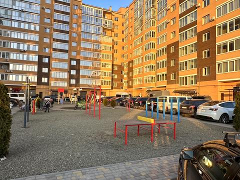 квартира за адресою Чорновола вул., 1