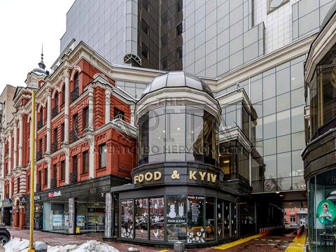 комерційна за адресою Жилянська вул., 75