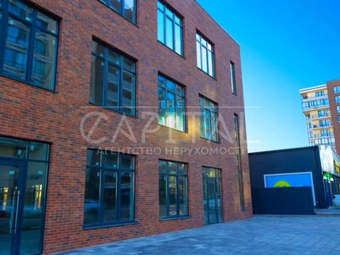 комерційна за адресою Практична вул., 3