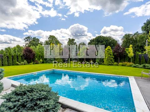 будинок за адресою с. Нові Безрадичі, Сонячна вул., 6