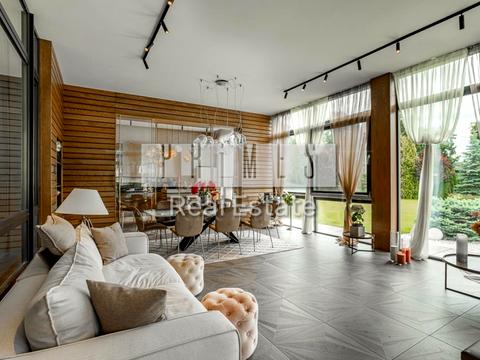 будинок за адресою с. Нові Безрадичі, Сонячна вул., 6