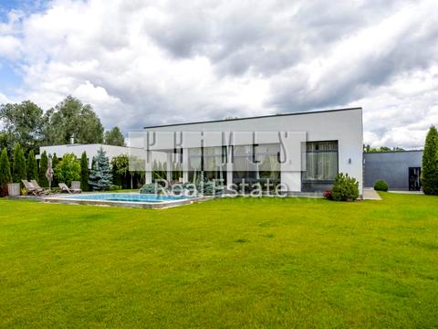 будинок за адресою с. Нові Безрадичі, Сонячна вул., 6