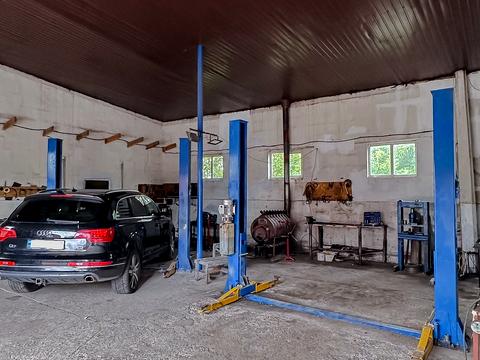 комерційна за адресою Рівненська, 80А