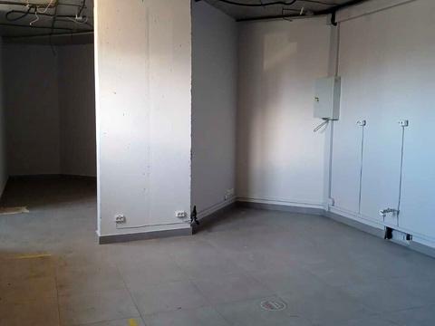 комерційна за адресою Єдності вул., 5