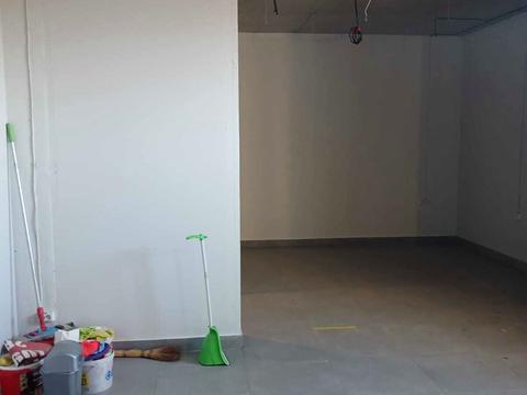 комерційна за адресою Єдності вул., 5