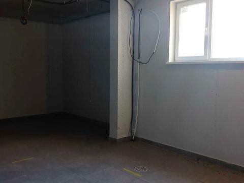 комерційна за адресою Єдності вул., 5