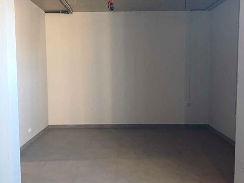 комерційна за адресою Єдності вул., 5