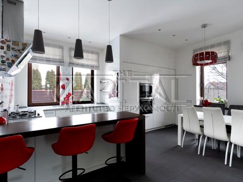 дом по адресу с. Гнедин, Беркута