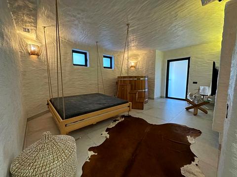 дом по адресу Плютовская ул.