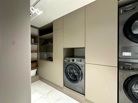 дом по адресу Плютовская ул.