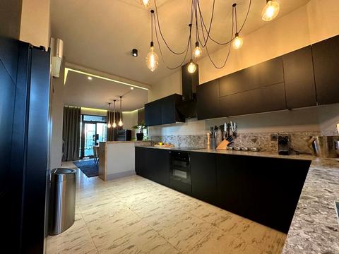 дом по адресу Плютовская ул.