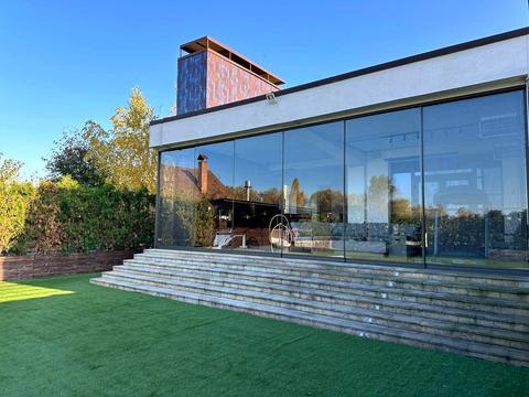 дом по адресу Плютовская ул.