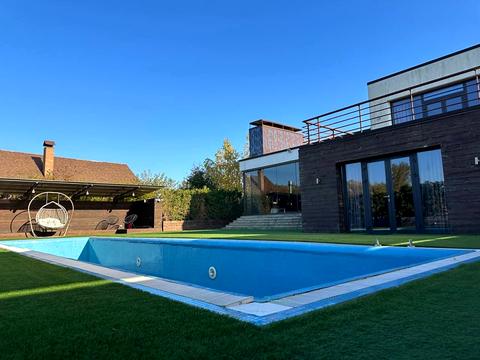 дом по адресу Плютовская ул.