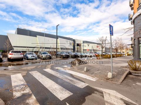 комерційна за адресою Тадея Рильського бульв., 1