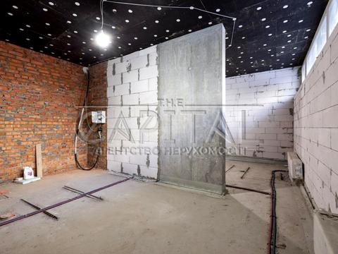 комерційна за адресою Тадея Рильського бульв., 1