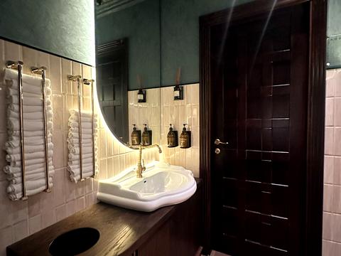 коммерческая по адресу Греческая ул., 1а