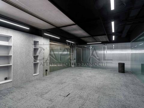 комерційна за адресою Володимирська вул., 6