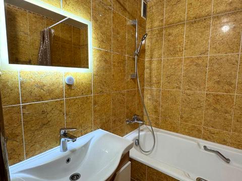 квартира по адресу Ревуцкого ул., 44