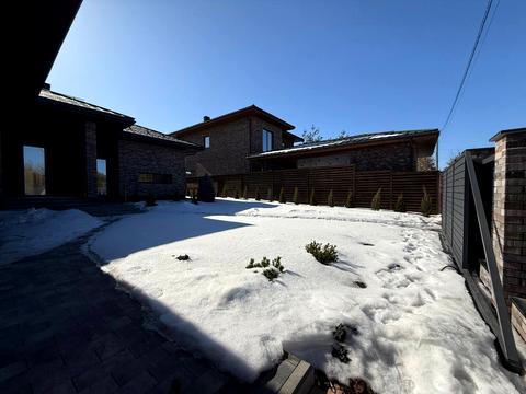 будинок за адресою Центральна вул.