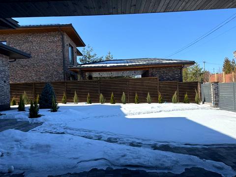 будинок за адресою Центральна вул.