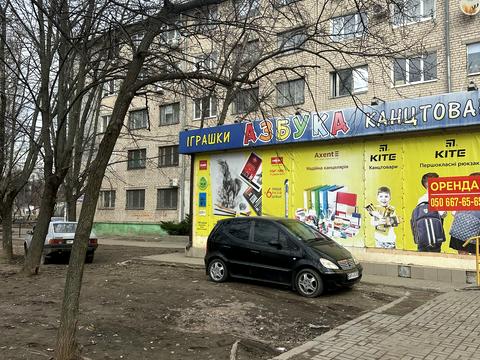 комерційна за адресою Лахтинська вул., 10