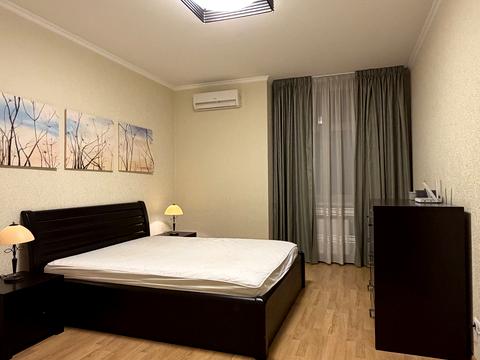 квартира за адресою Анни Ахматової вул., 22