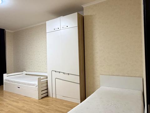 квартира за адресою Анни Ахматової вул., 22