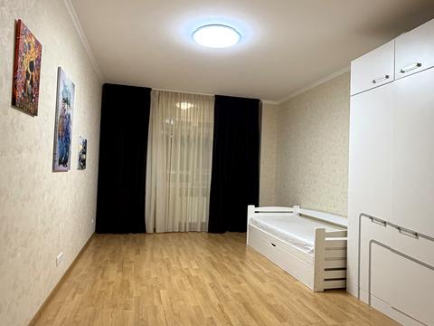 квартира за адресою Анни Ахматової вул., 22