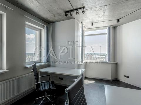 комерційна за адресою Срібнокільська вул., 1