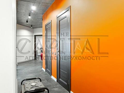 комерційна за адресою Срібнокільська вул., 1