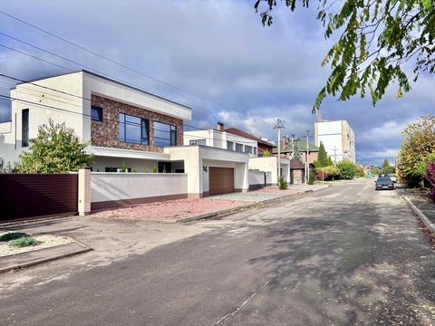 дом по адресу с. Петропавловская Борщаговка, Княгини Ольги ул., 14