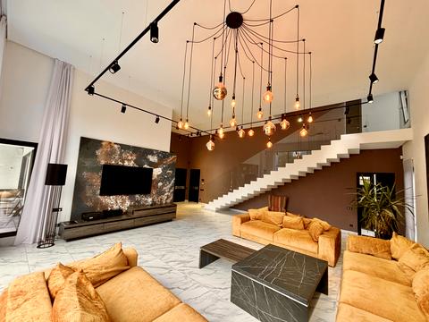 дом по адресу с. Петропавловская Борщаговка, Княгини Ольги ул., 14