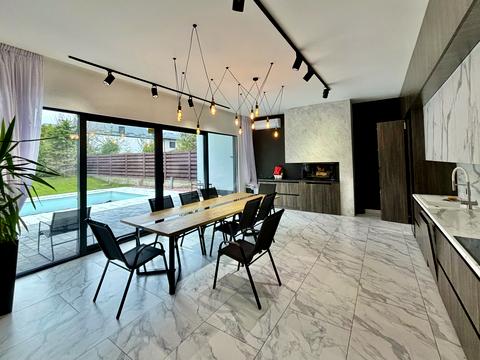 дом по адресу с. Петропавловская Борщаговка, Княгини Ольги ул., 14