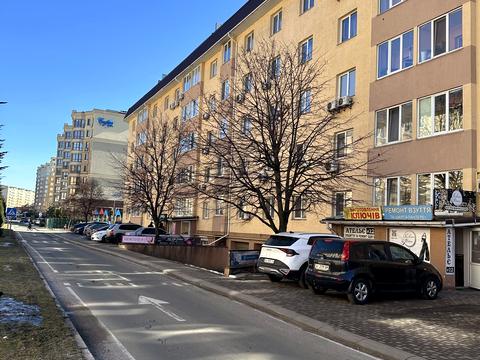 коммерческая по адресу Леси Украинки ул., 6