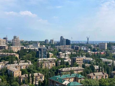 коммерческая по адресу Андрея Верхогляда ул. (Михайла Драгомирова), 2-А