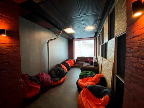 комерційна за адресою Перемоги вул., 61