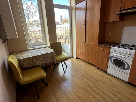 квартира за адресою Івана Вишенського вул., 27