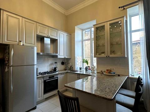 квартира за адресою Одеса, Рішельєвська вул. (Ленина улица), 43